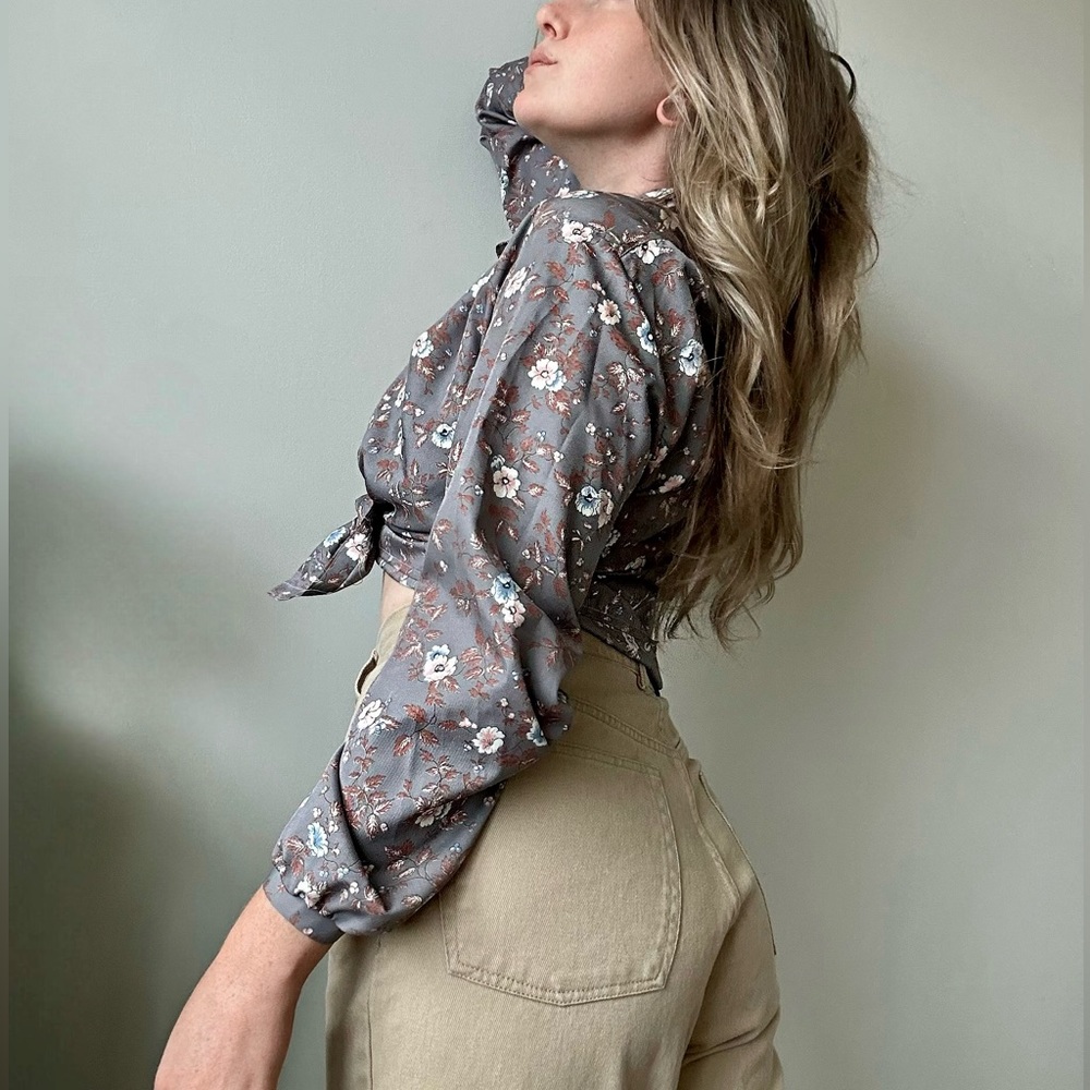 Vintage Allure Collard Floral Button Up Blouse Grey/Purple